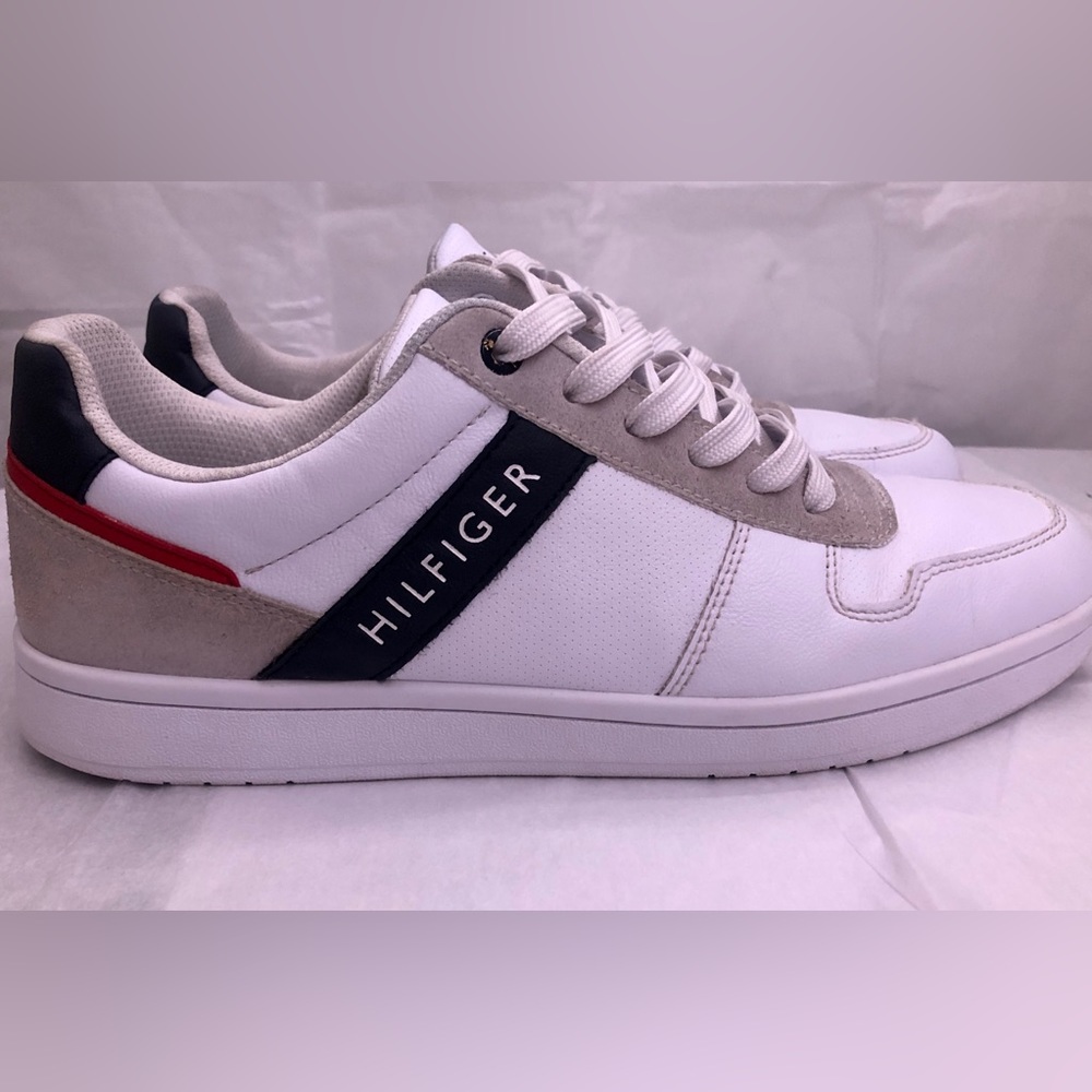 SOLD*****TOMMY HILFIGERMen's Tedric Low Top Lace Up Court Sneakers - Picture 4 of 7